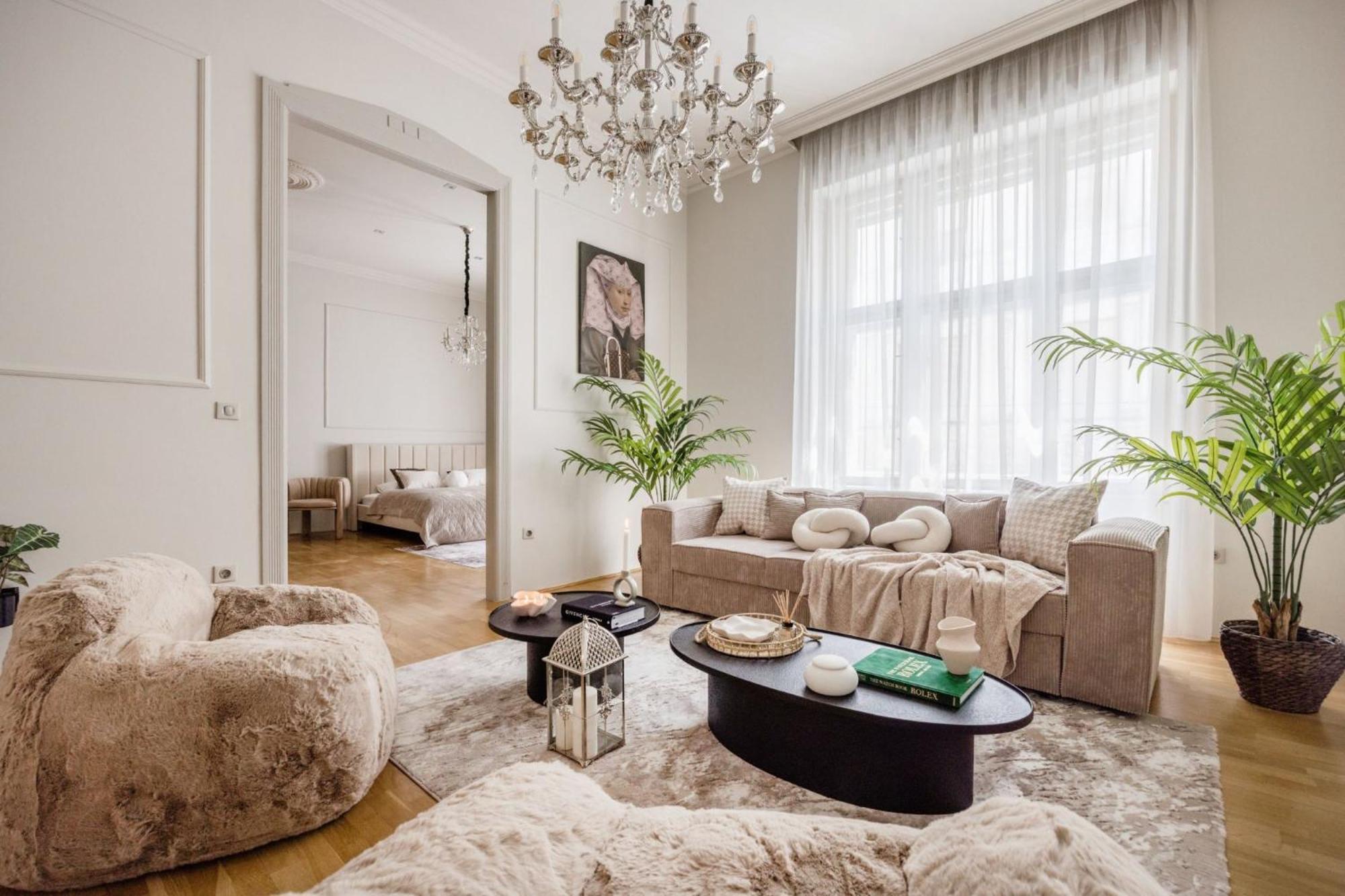 Timeless Elegant Apartment By Opera House بودابست المظهر الخارجي الصورة